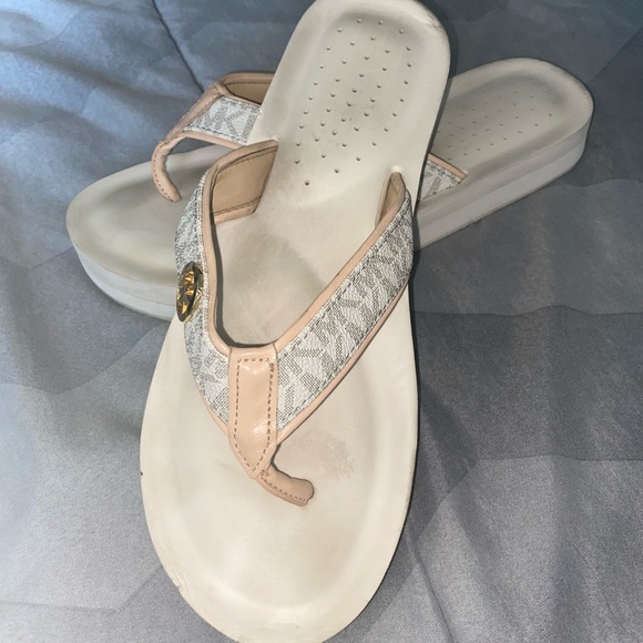 michael kors sandals size 8